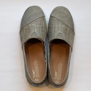 TOMS Slip-On in Pewter Metallic Linen, Size 11